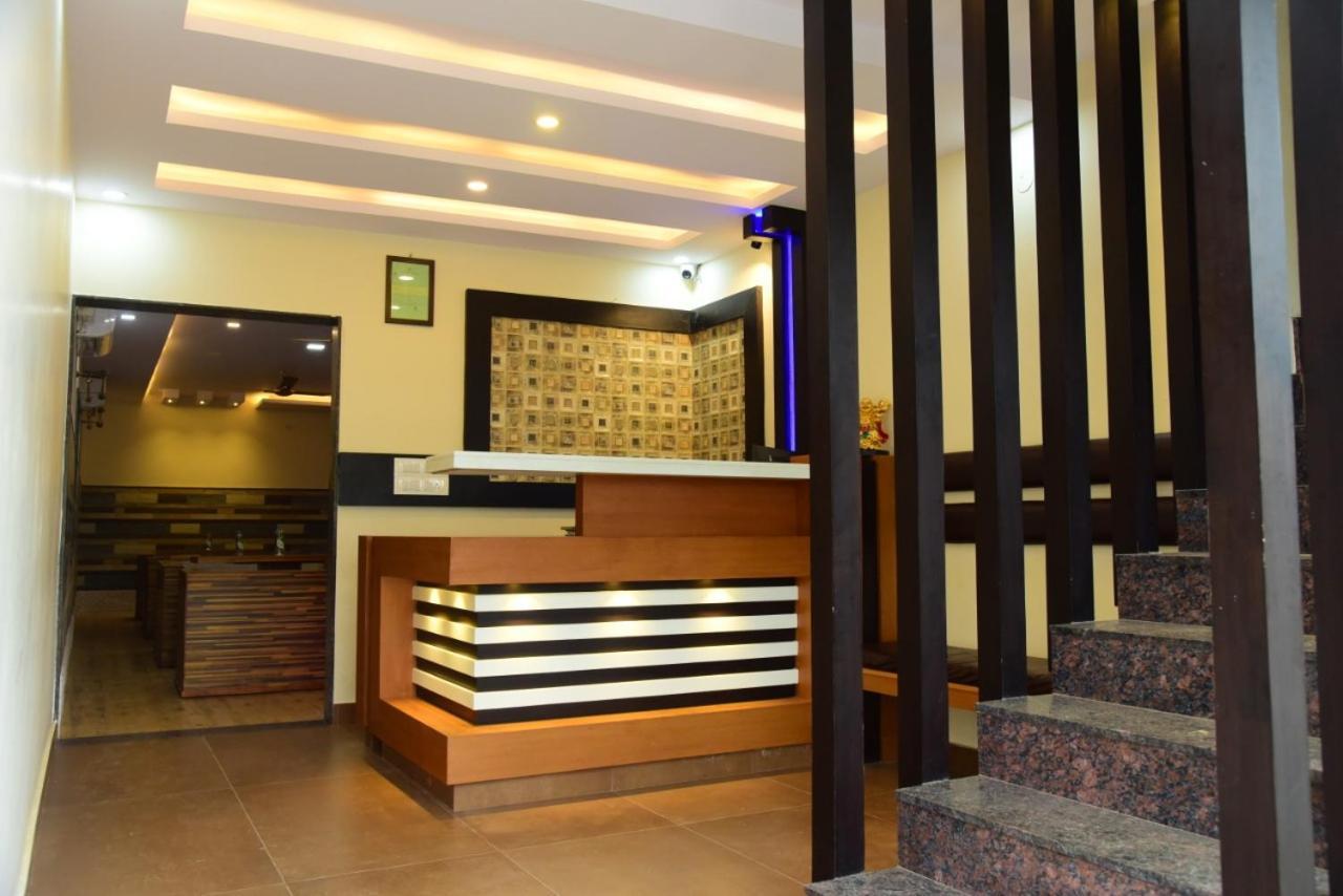 M G Residency Hotel Chikmagalūr Exterior foto