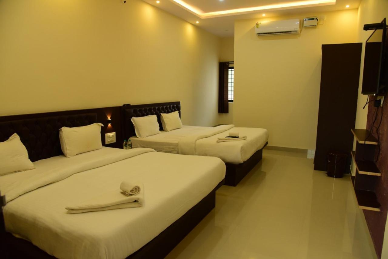 M G Residency Hotel Chikmagalūr Exterior foto