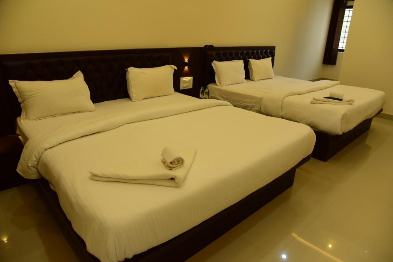 M G Residency Hotel Chikmagalūr Exterior foto