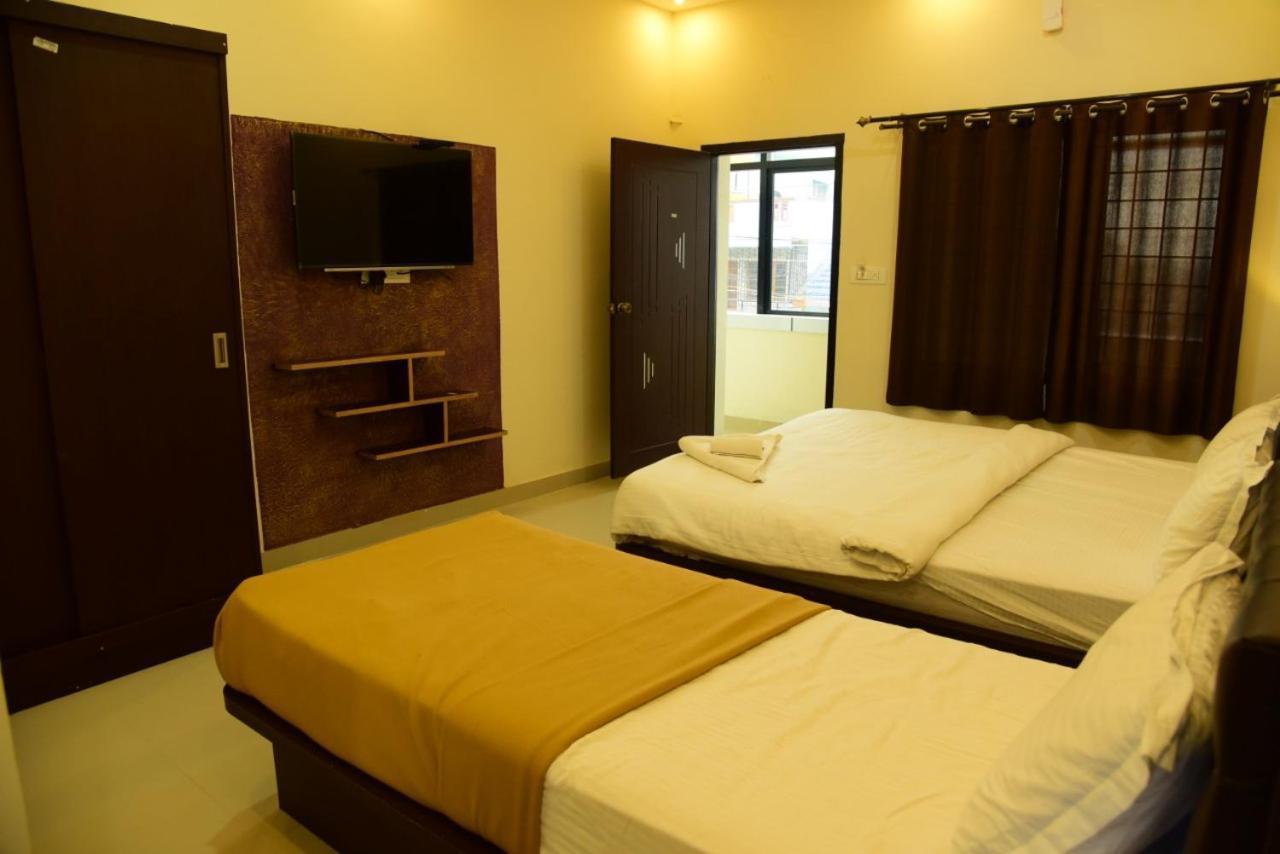 M G Residency Hotel Chikmagalūr Exterior foto
